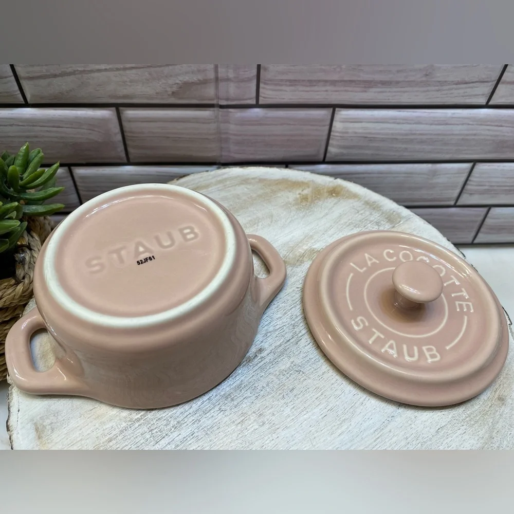 STAUB ❤️(1) Ceramics Dutch Oven Mini Round Cocotte 10cm Pink NIB
